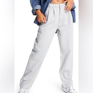 Relaxed trousers